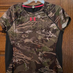 Ladies Under Armour Sz Lg RealTree Graphic Camo T-shirt HeatGear Mat'l, Exc Cond
